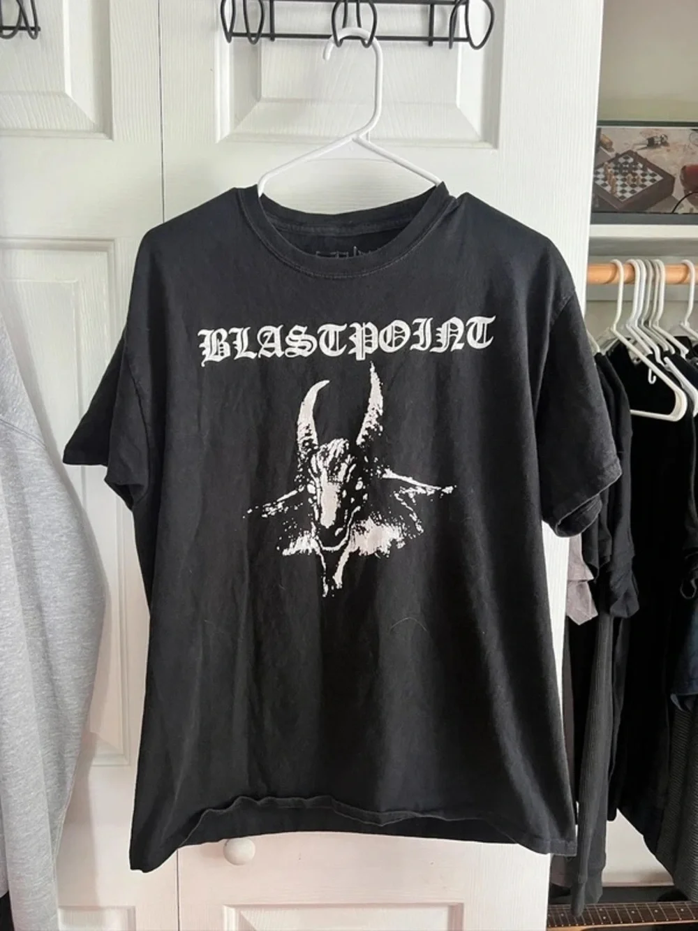 Vera Bradley Black Graphic Short Sleeve Tee with White Skull Artwork